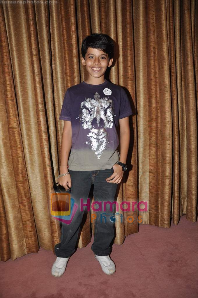 Darsheel Safary at Anti-tobacco campaign with Salaam Bombay Foundation and other NGOs in Tata Memorial, Parel on 10th May 2011 