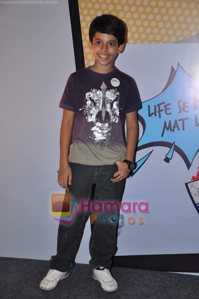 Darsheel Safary at Anti-tobacco campaign with Salaam Bombay Foundation and other NGOs in Tata Memorial, Parel on 10th May 2011 