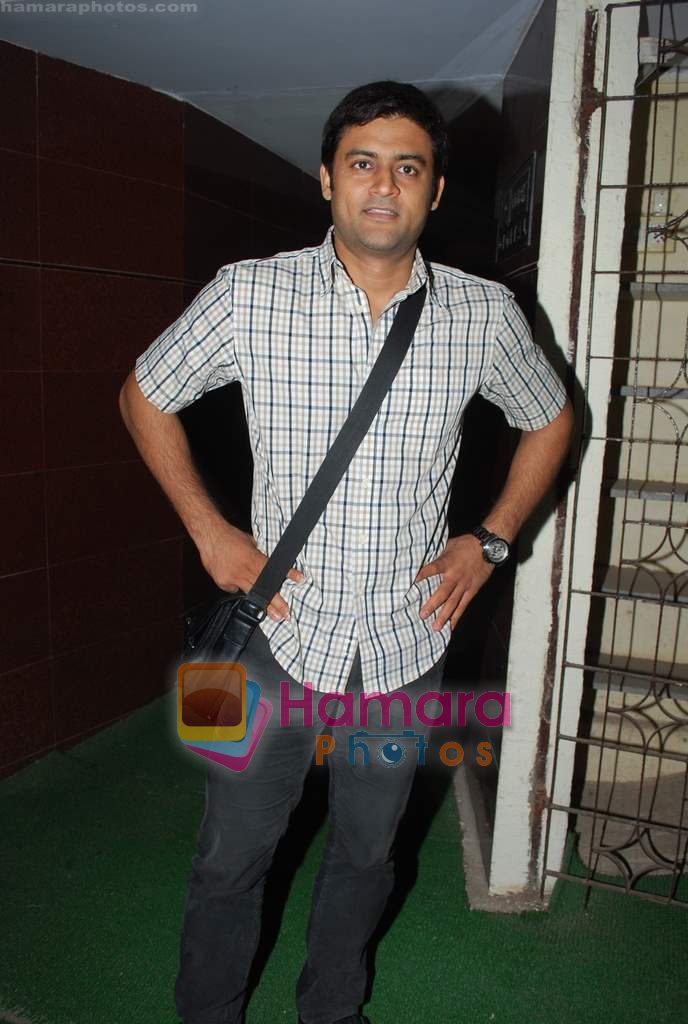 Manav Gohil at Stanley Ka Dabba screening hosted by Shaina NC in Ketnav, Mumbai on 11th May 2011 