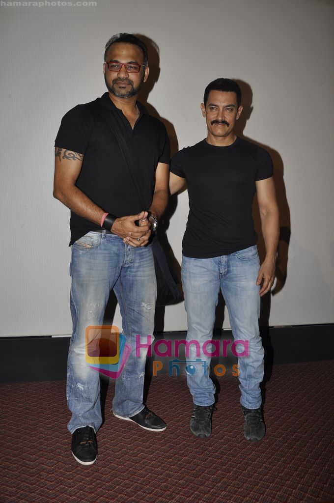 Aamir Khan, Abhinay Deo unveils Delhi Belly first look in Intercontinental, Mumbai on 12th May 2011 