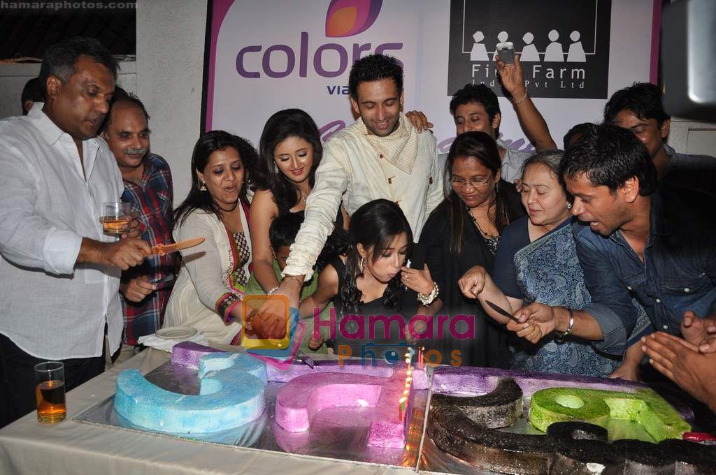 Rohit Khurana, Rashmi Desai, Tina Dutta at Uttaran success bash in Juhu, Mumbai on 14th May 2011 