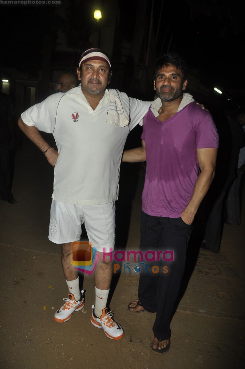 Sunil Shetty, Mahesh Manjrekar at CCL practice session in Santacruz, Mumbai on 23rd May 2011 