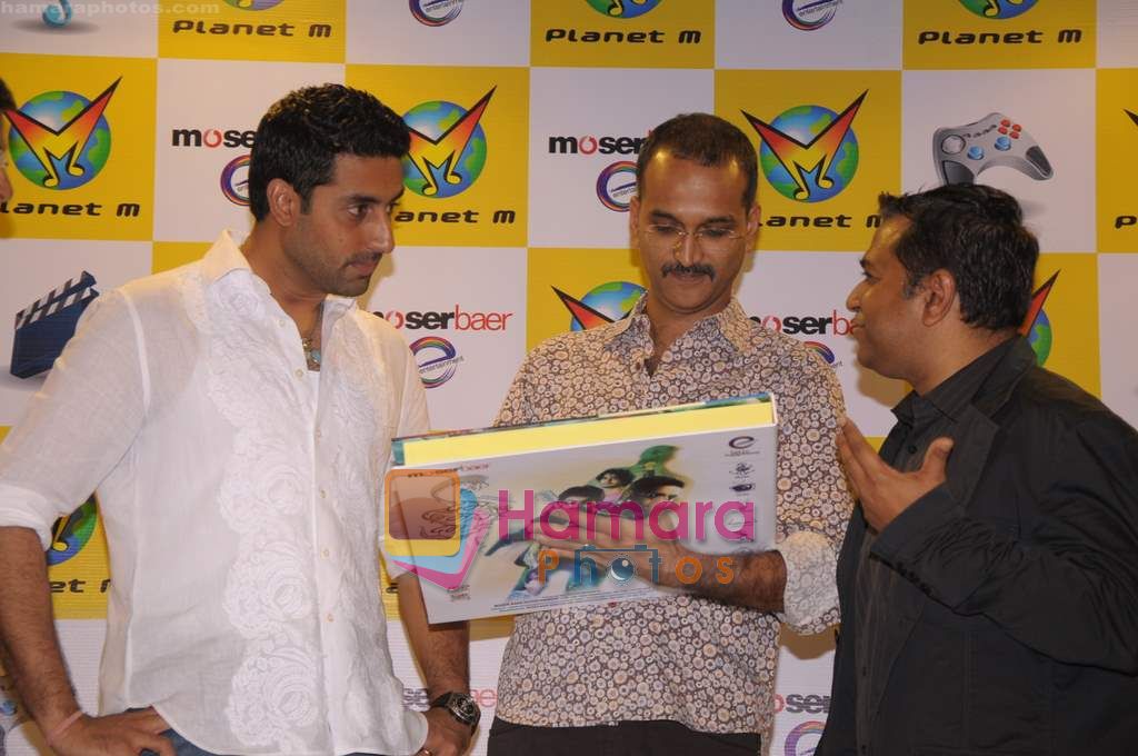 Abhishek Bachchan, Rohan Sippy at Dum Maro Dum DVD launch in Shoppers Stop, Mumbai on 4th June 2011 ~0