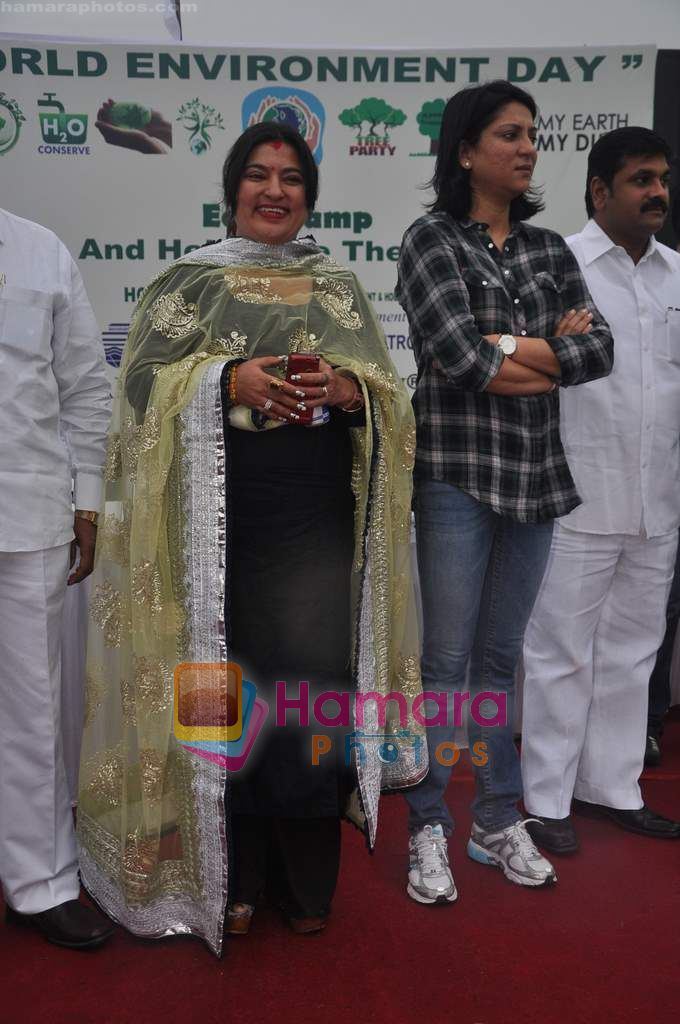 Dolly Bindra at Asif Bhamla's World Environment Day awareness program in Otters Club on 4th June 2011 