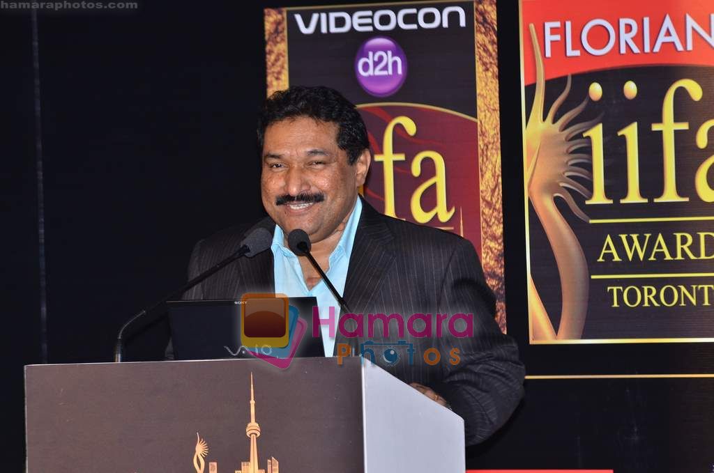 at IIFA Press meet to announce Chillar Film and Enviorment initiatives in Taj Land's End on 5th June 2011 