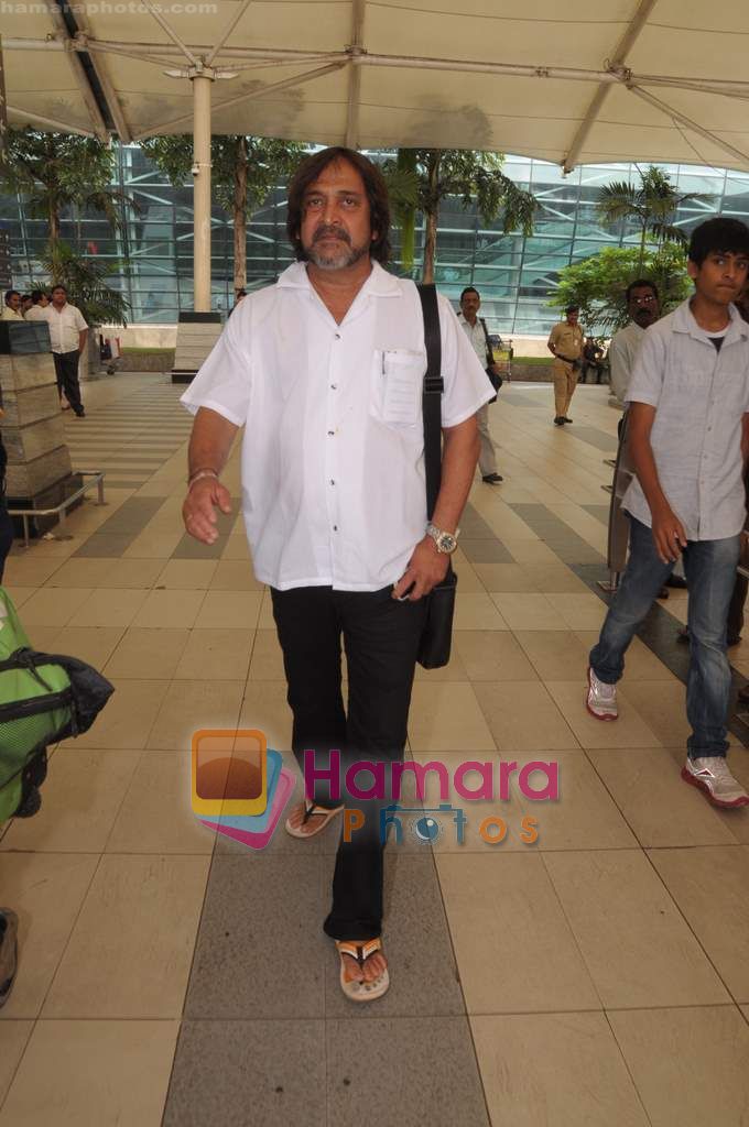 Mahesh Manjrekar of Mumbai heroes snapped in Mumbai Airport on 6th June 2011 