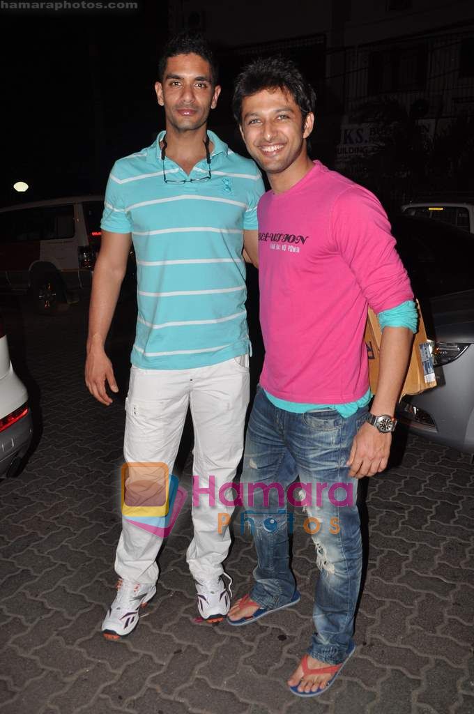 Vatsal Seth at Aftab's party for Mumbai Heroes in Bandra on 8th June 2011 