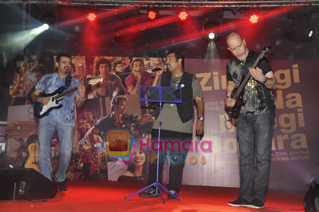 Ehsaan Noorani, Loy Mendonsa, Shankar Mahadevan at the Music Launch of Zindagi Na Milegi Dobara in Nirmal Lifestyle, Mulund, Mumbai on 11th June 2011 