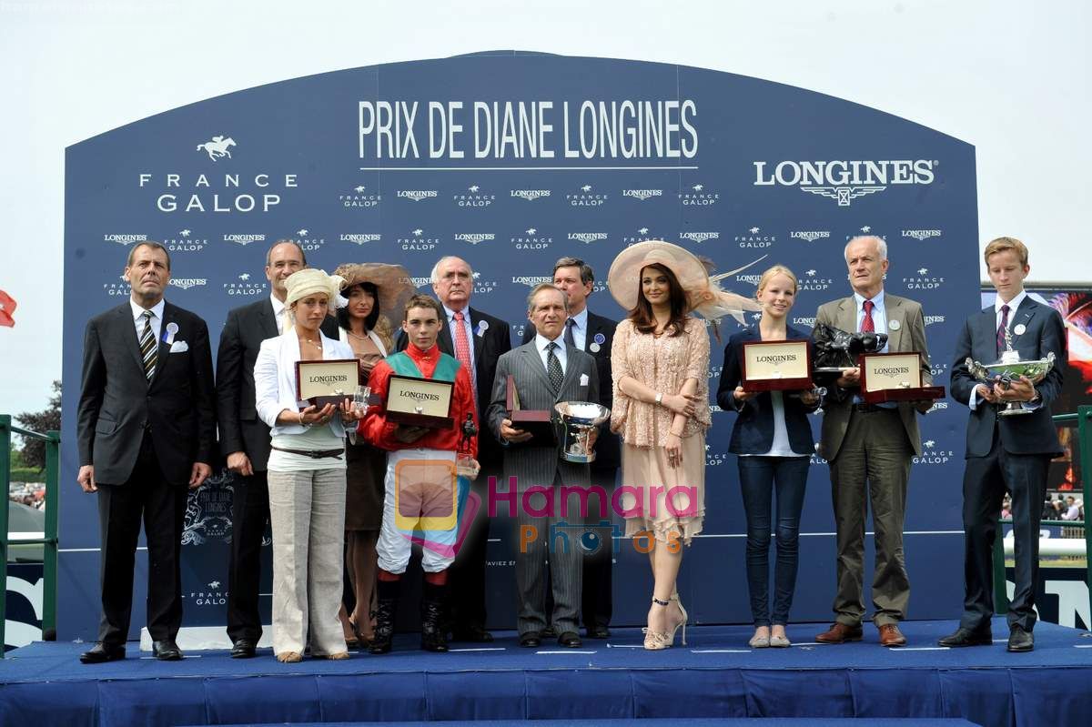 Aishwarya Rai Bachchan at Prix de Diane Longines on 12th June 2011 