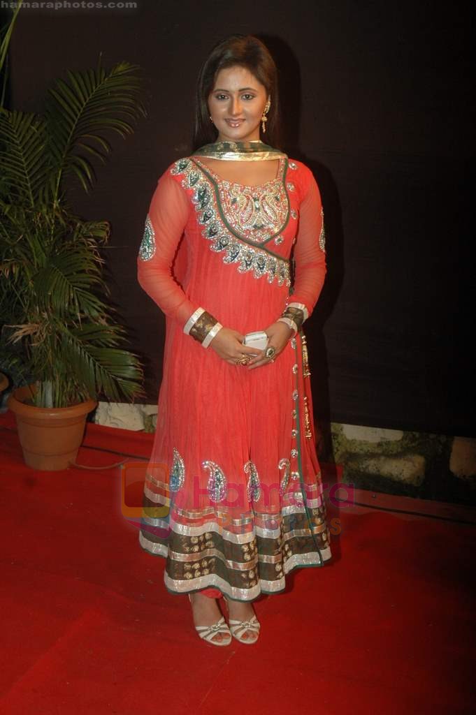 Rashmi Desai at Gold Awards in Filmcity, Mumbai on 18th June 2011 