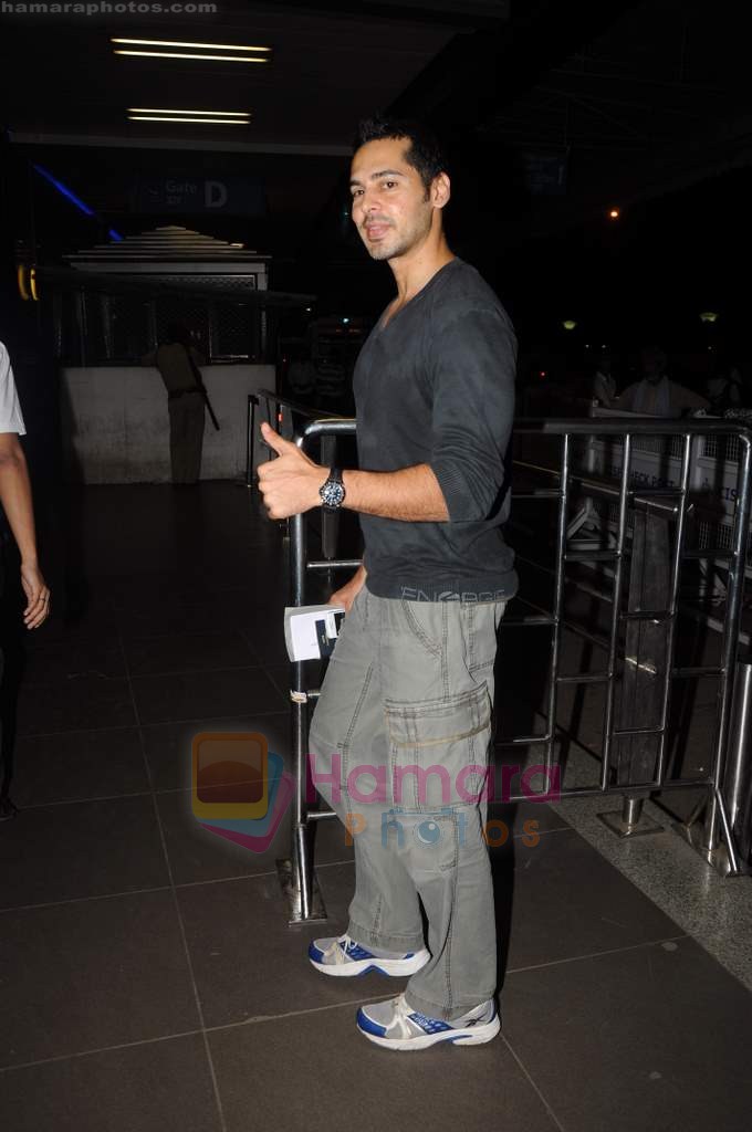 Dino Morea leaves for IIFA on 19th June 2011 