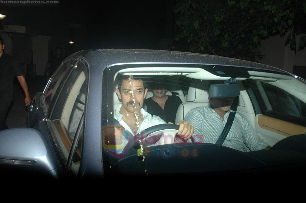 Aamir Khan, Ashutosh Gowariker snapped at Buddha screening in Yashraj on 28th June 2011 