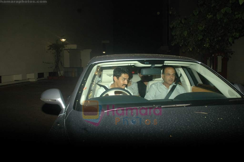 Aamir Khan, Ashutosh Gowariker snapped at Buddha screening in Yashraj on 28th June 2011 