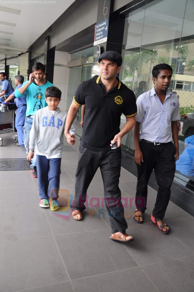 Sohail Khan returns from Toronto in Airport, Mumbai on 28th June 2011 