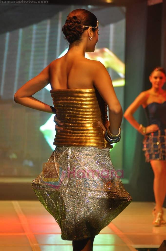 Shonal Rawat walk the ramp for INIFD Annual Fashion show in St Andrews on 2nd July 2011