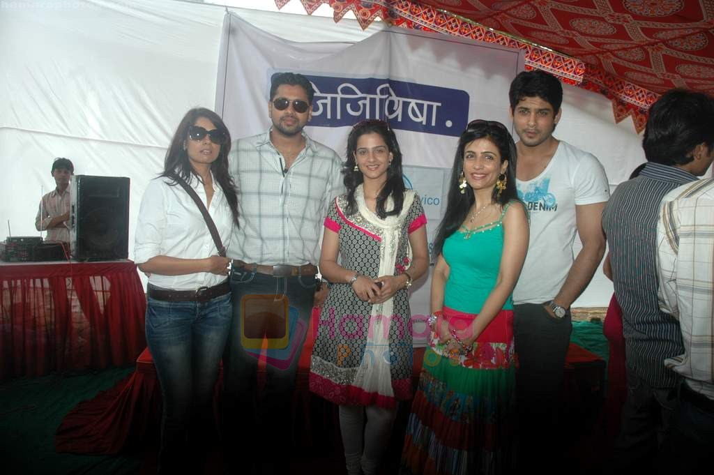 Shibani Kashyap at Dimple Ghosh opens calls centre for handicapped children in Versova, Mumbai on 2nd July 2011