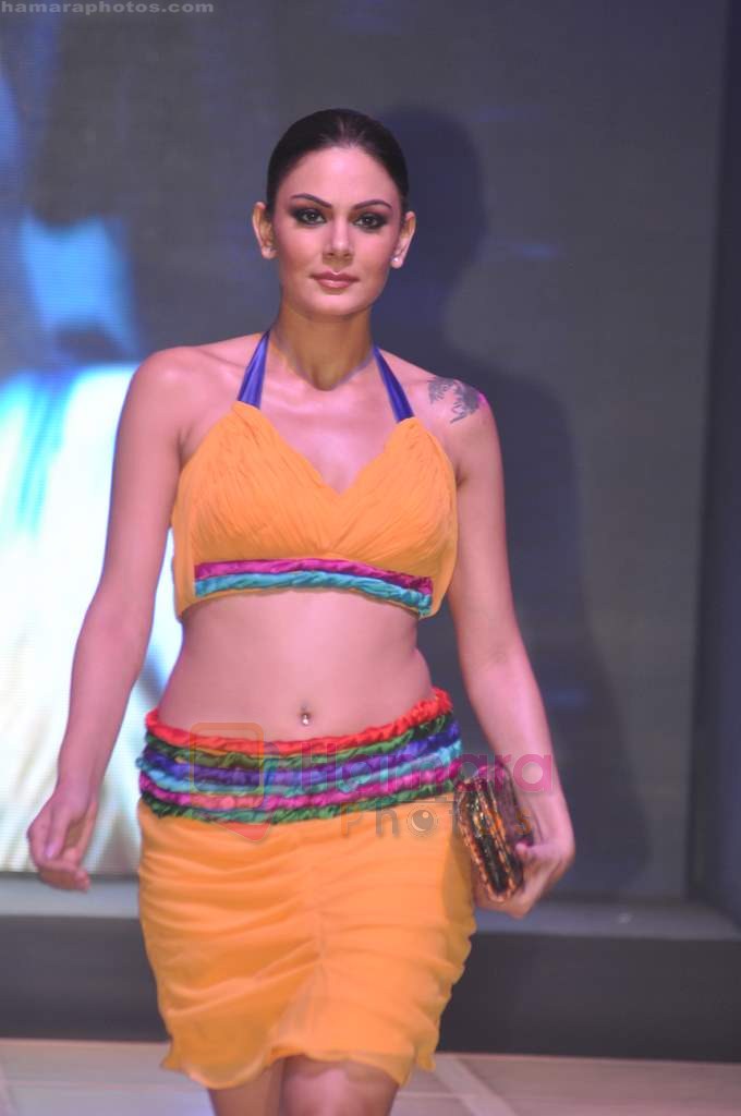 Aanchal Kumar walk the ramp for INIFD Annual Fashion show in St Andrews on 2nd July 2011