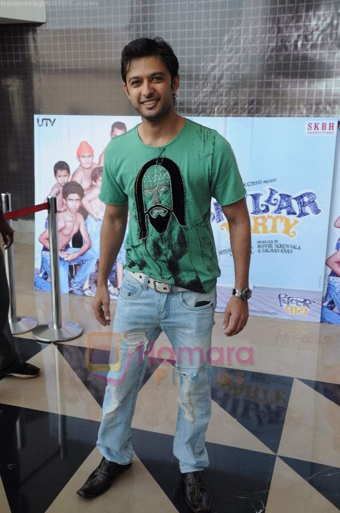 Vatsal Seth at Chillar Party premiere in PVR on 6th July 2011