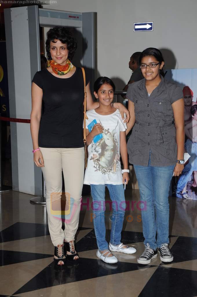 Gul Panag at Chillar Party premiere in PVR on 6th July 2011