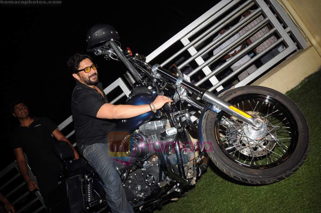 Arshad Warsi at Chillar Party premiere in PVR on 6th July 2011