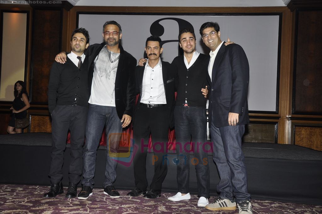 Vir Das, Abhinay Deo, Aamir Khan,  Imran Khan, Kunal Roy Kapoor at Delhi Belly Success Bash in Taj Land's End on 6th July 2011