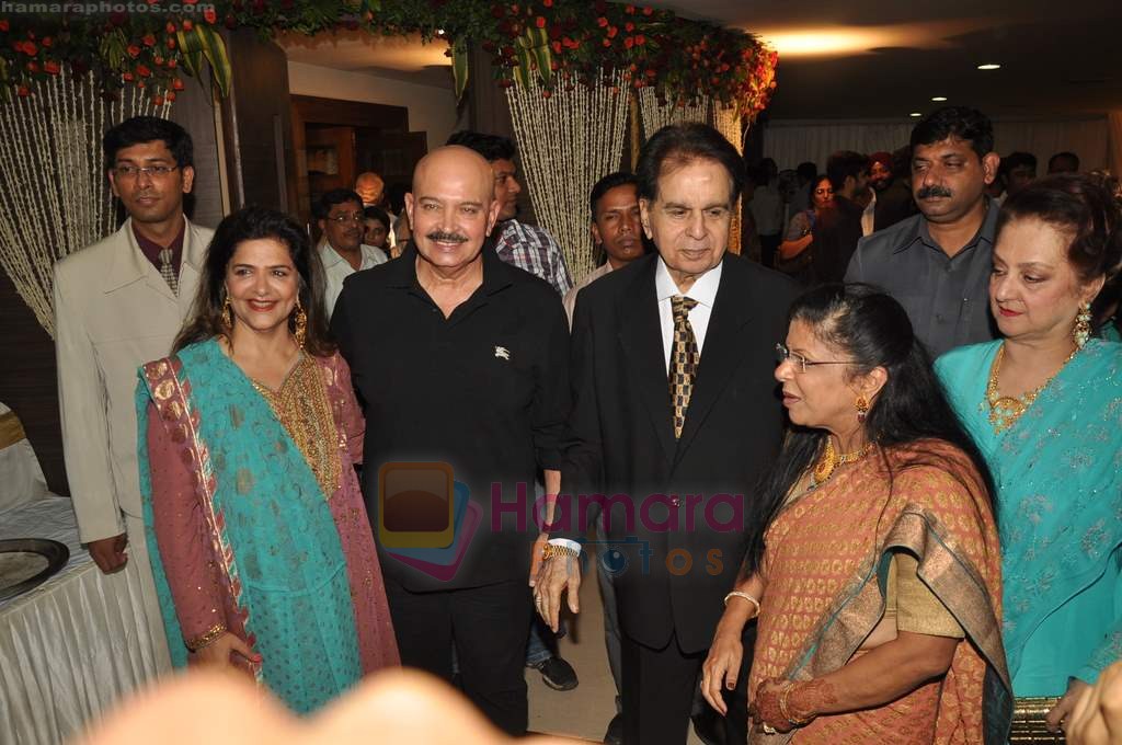 Rakesh Roshan, Dilip Kumar, Saira Banu at Dr Abhishek and Dr Shefali's wedding reception in Khar on 10th July 2011