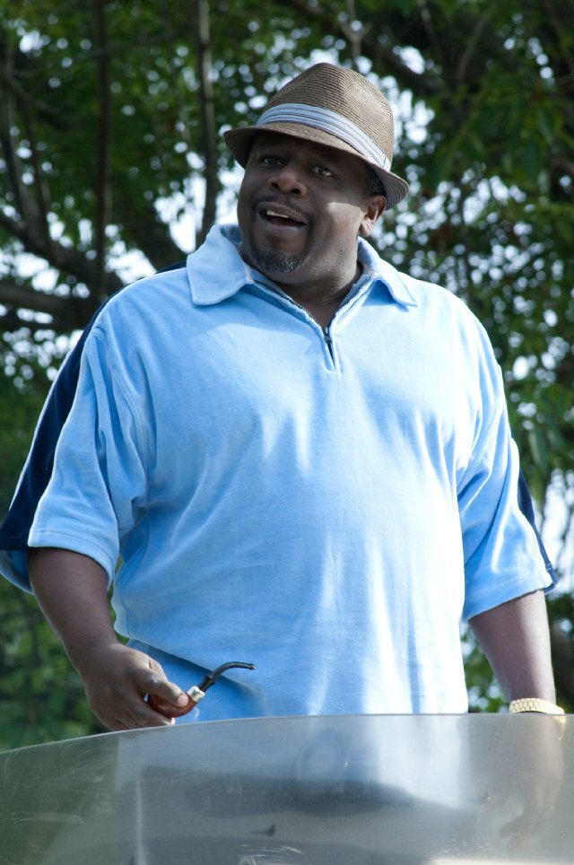 Cedric the Entertainer in still from the movie Larry Crowne