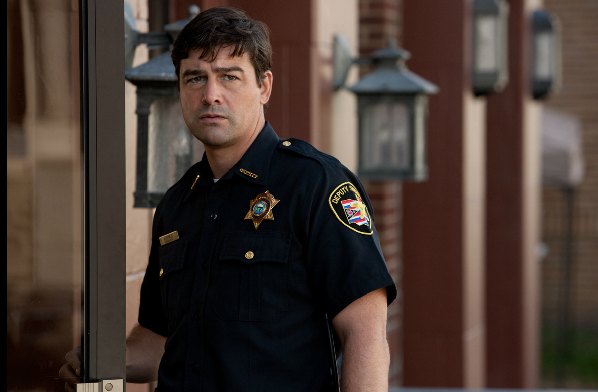 Kyle Chandler in the still from the movie Super 8 Eight