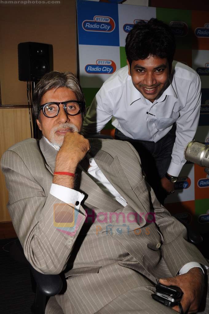 Amitabh Bachchan at Radio City to promote film Aakarshan in Bandra, Mumbai on 12th July 2011