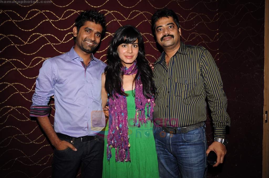 dj satish with kirti kulhari and Sanket M. Vanzara, VP - Endemol India at the audio release of the film Bubble Gum on 20th July 2011