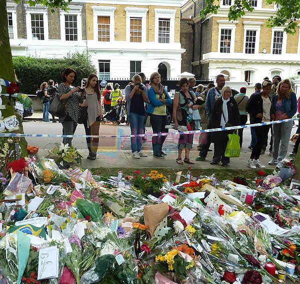 Amy Winehouse's Fans Pay Their Respects at Amy Winehouse's Residence in London on July 26, 2011