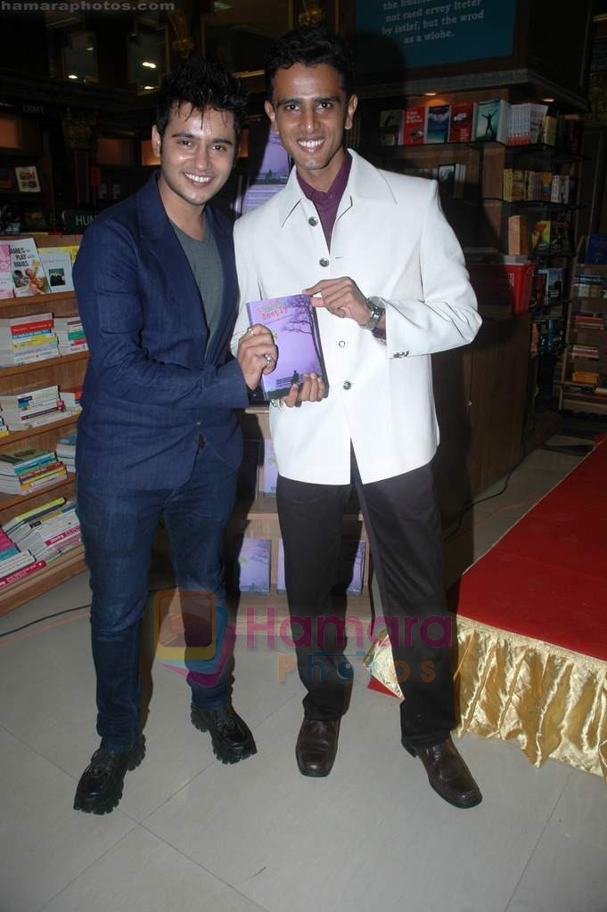 Aditya Singh Rajput at book launch Truly Madly Deeply in Landmark, Mumbai on 29th July 2011