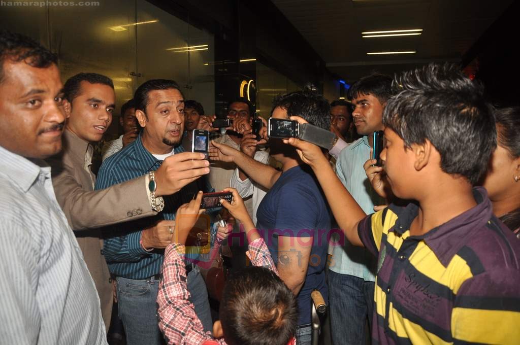 Gulshan Grover snapped in Mumbai Airport on 29th July 2011