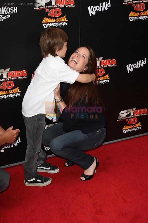 Holly Marie Combs arrives at the Spy Kids- All The Time In The World 4D Los Angeles Premiere on July 31, 2011 in Los Angeles, California