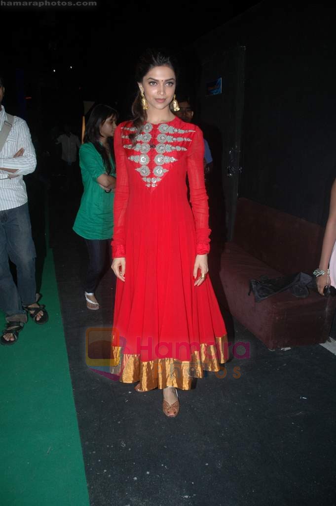 Deepika Padukone spotted on the sets of Kaun Banega Crorepati 5 in Film City on 31st July 2011
