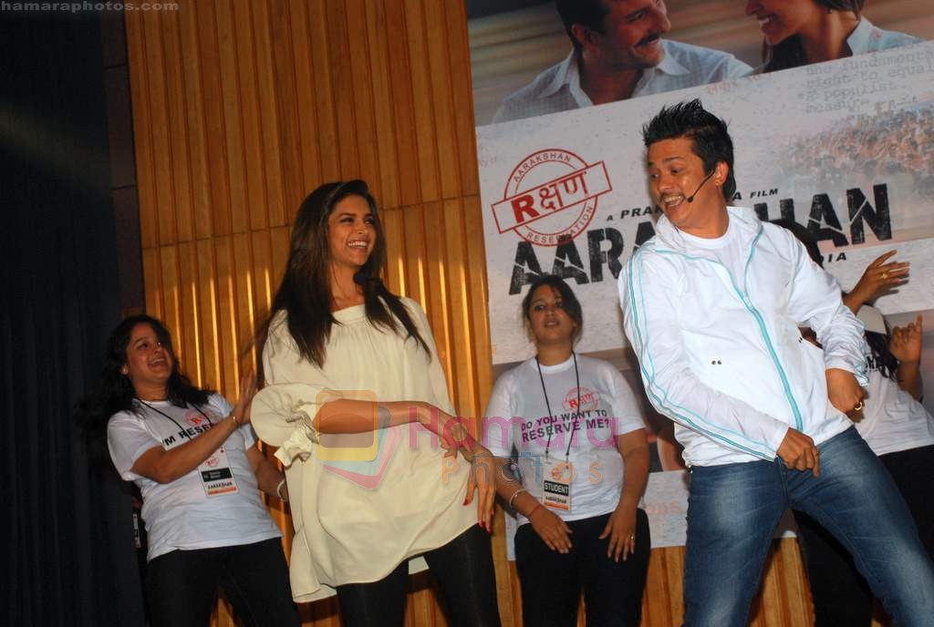 Deepika Padukone at Aarakshan film promotions in Welingkar college on 2nd Aug 2011