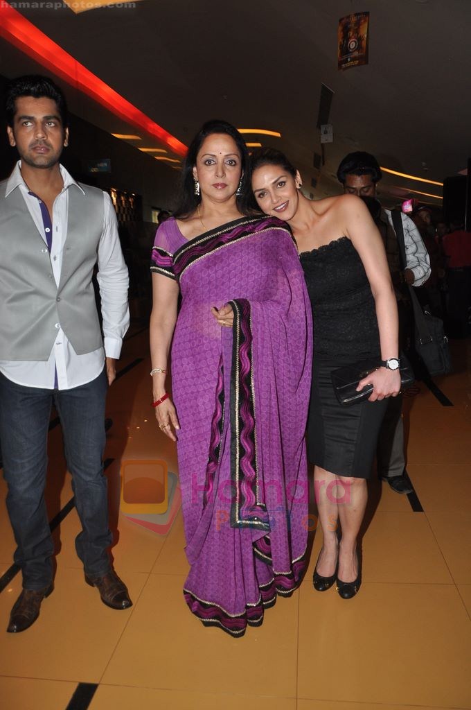 Hema Malini, Esha Deol, Arjan Bajwa unveil Tell Me O Khuda look in Cinemax, Mumbai on 12th Aug 2011