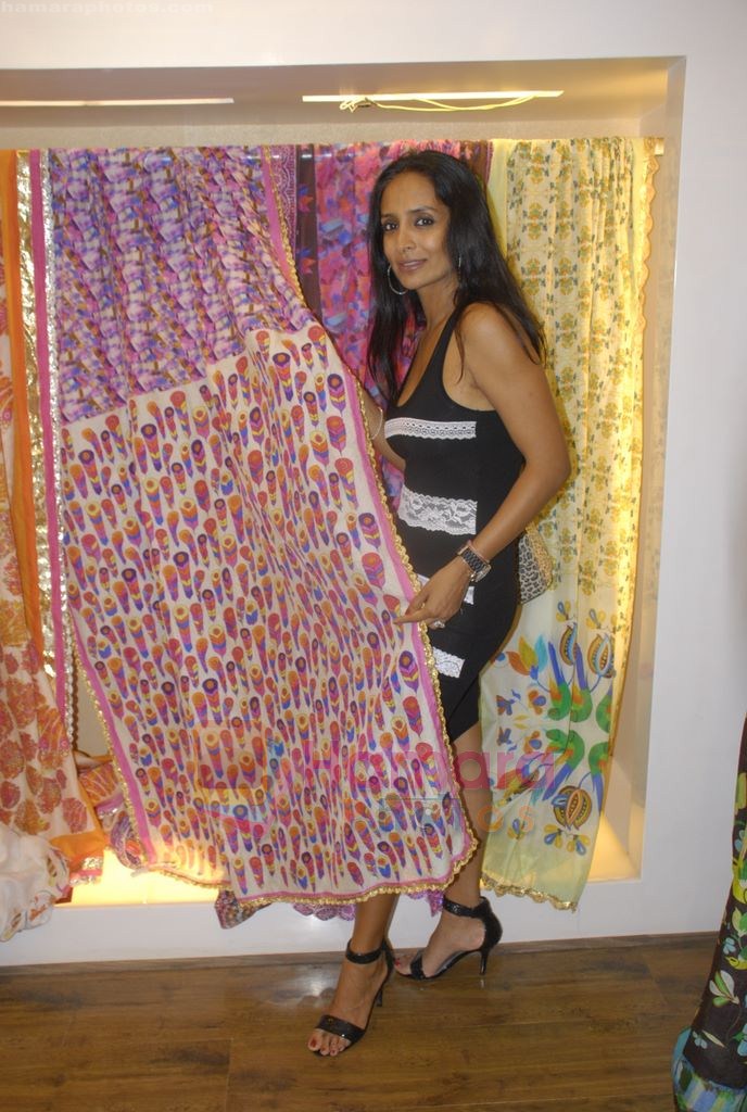 Suchitra Pillai at Aza Fashion Preview in Mumbai on 12th Aug 2011