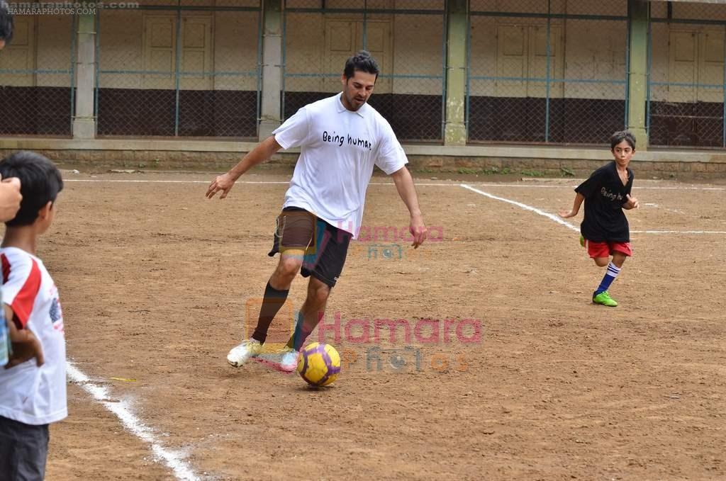 Dino Morea at Men's Helath fridly soccer match with celeb dads and kids in Stanslauss School on 15th Aug 2011