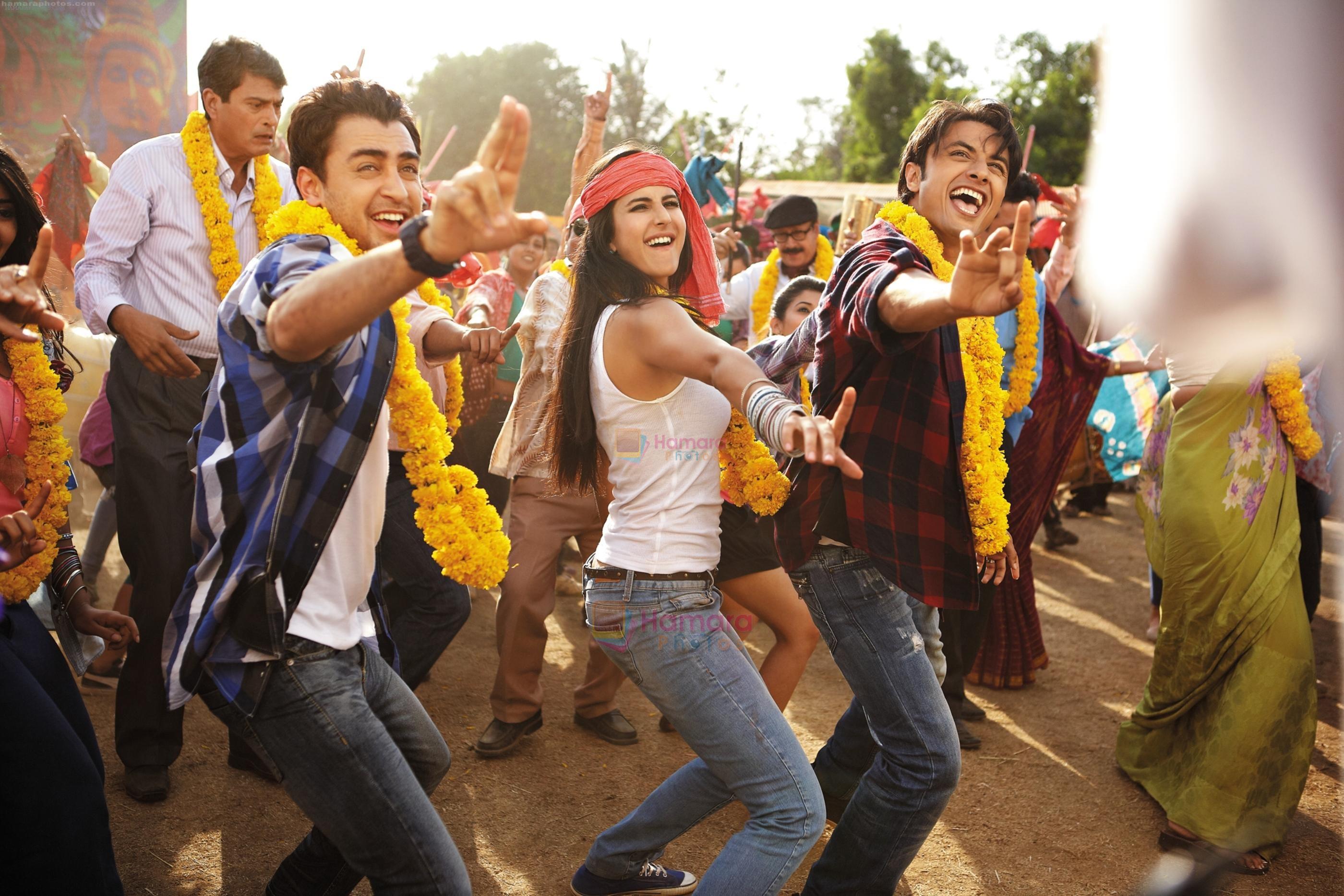 Iman Khan, Katrina Kaif in the still from movie mere friend ki dulhan