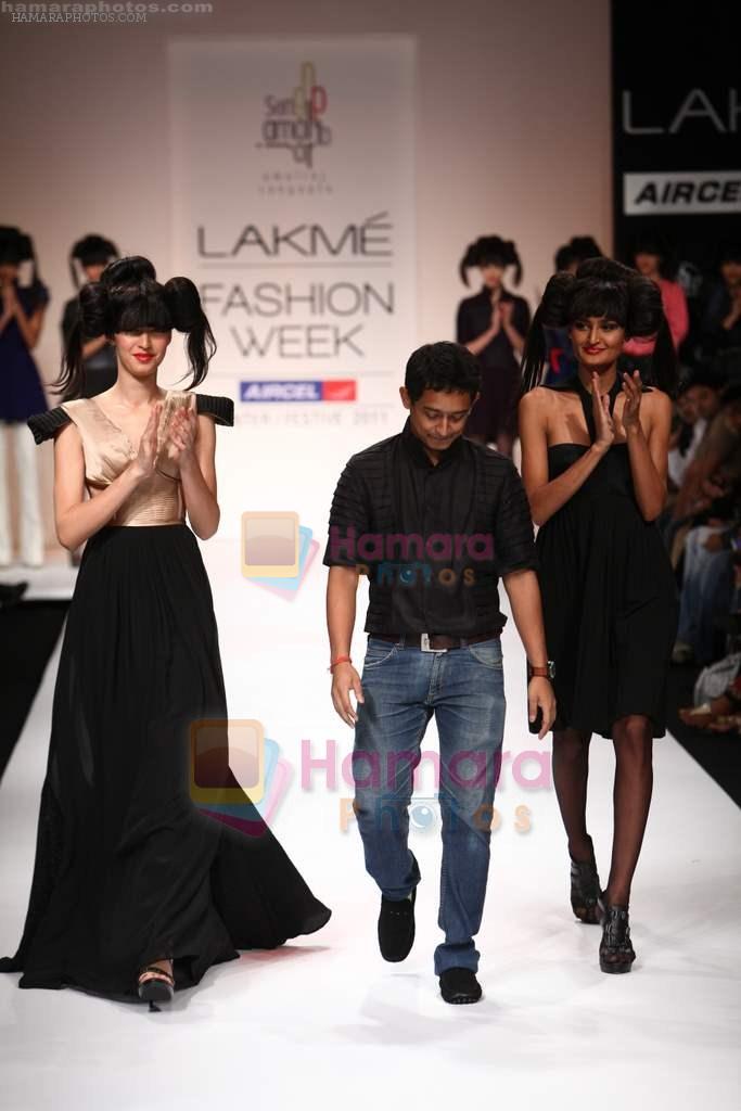 Model walks the ramp for Amalraj Sengupta Show at Lakme Fashion Week 2011 Day 2 in Grand Hyatt, Mumbai on 18th Aug 2011