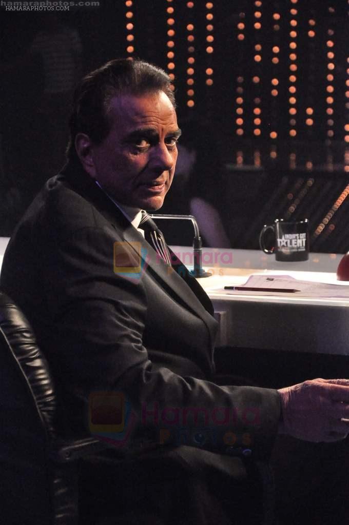 Dharmendra at COLORS India's Got Talent Season 3 in Filmcity, Goregaon on 22nd Aug 2011