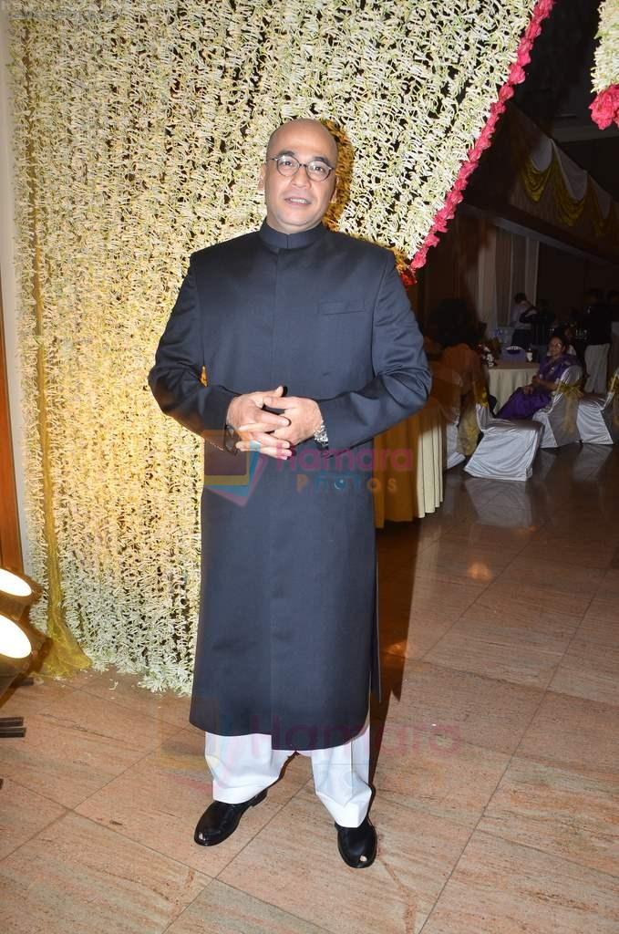 Mohan Kapoor at Endemol's Sanket Vanzara's brother wedding reception in The Club on 23rd Aug 2011