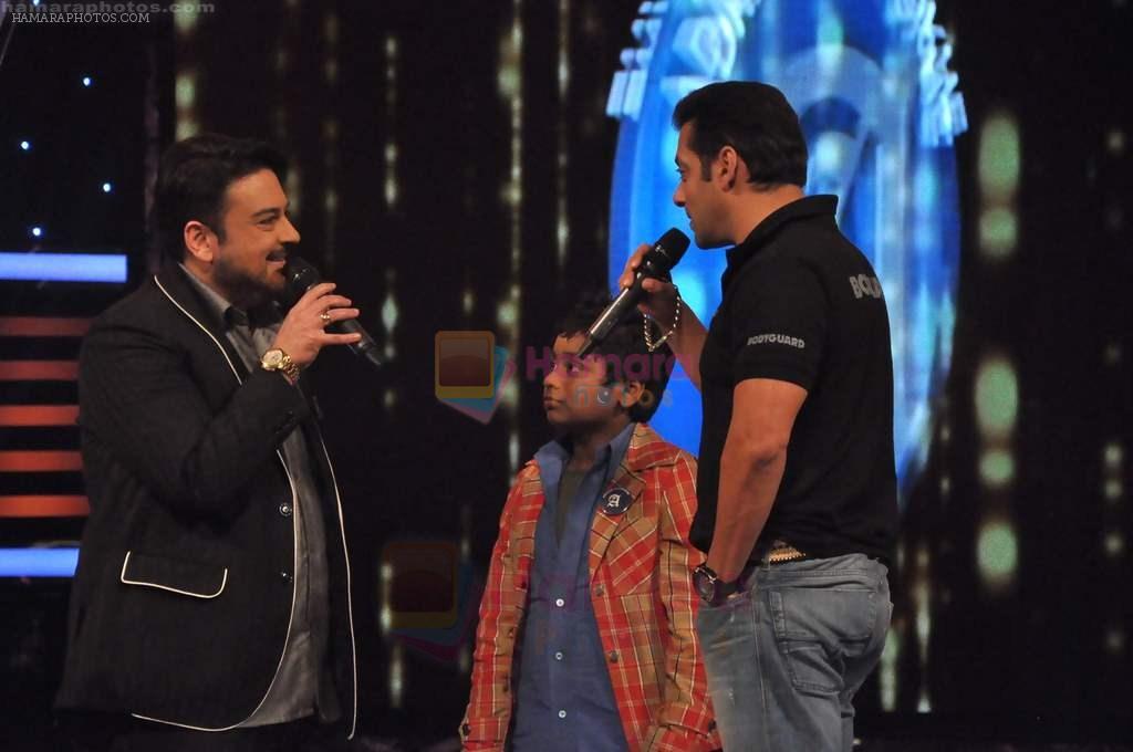 Salman Khan, Adnan Sami on the sets of Sa Re Ga Ma Lil Champs in Famous Studio on 23rd Aug 2011