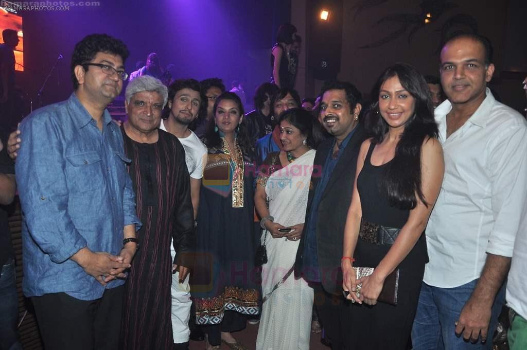 Javed Akhtar, Sonu Nigam, Shabana Azmi, Roop Kumar Rathod, Sonali Rathod, Shankar Mahadevan, Sunita Gowariker at Shankar Ehsaan Loy 15 years concert celebrations in Mumbai on 24th Aug 2011