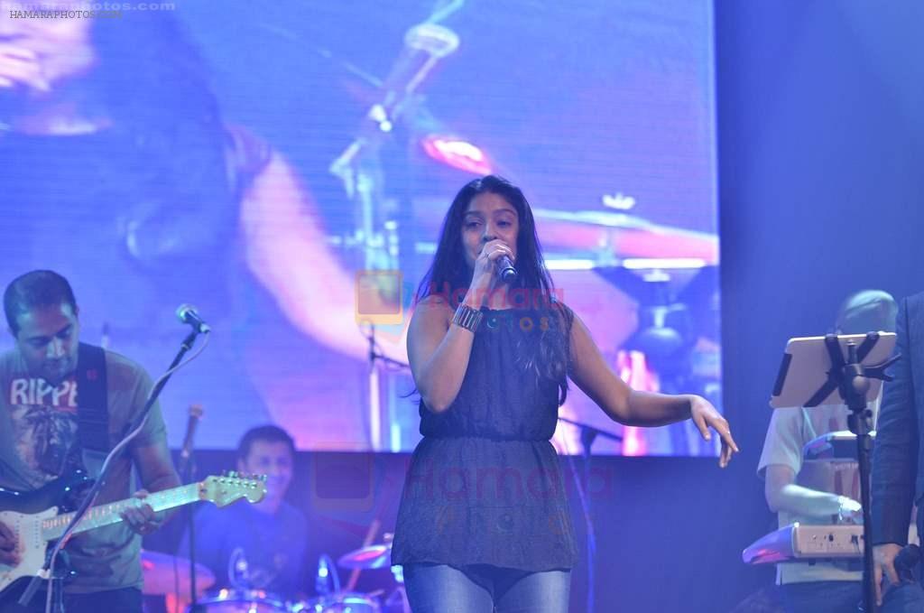Sunidhi Chauhan at Shankar Ehsaan Loy 15 years concert celebrations in Mumbai on 24th Aug 2011