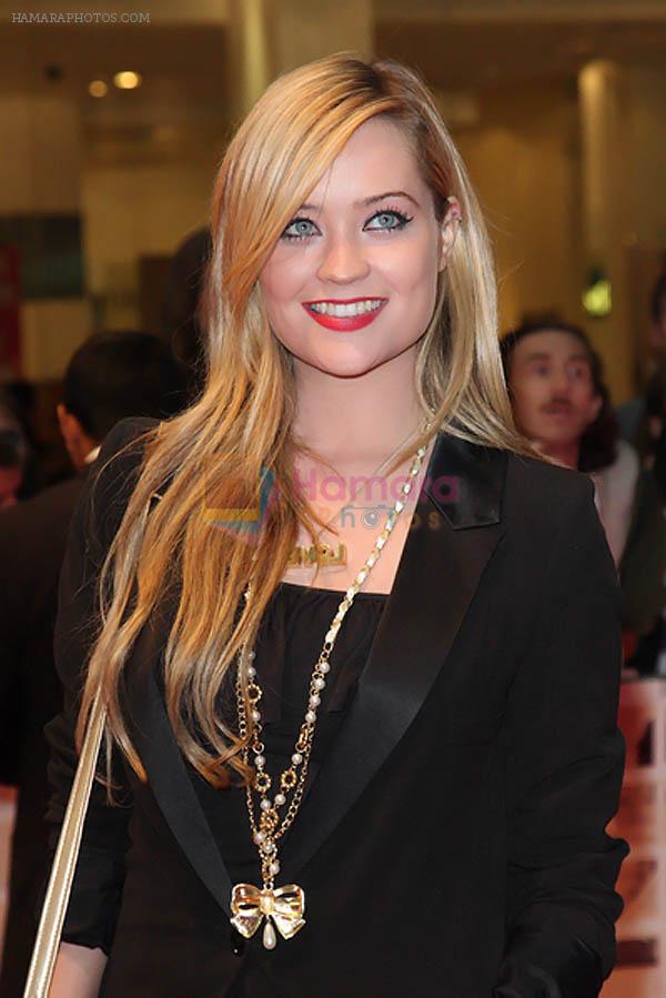 Laura Whitmore attends the One Day European Premiere at Vue Cinema, Westfield Shopping Centre on 23rd August 2011