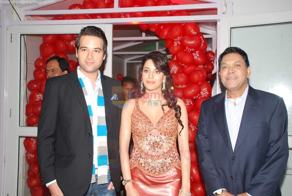 Mikaal Zulfikaar, Priti Soni, Aron Govil at Ur My jaan music launch in Juhu, Mumbai on 25th Aug 2011