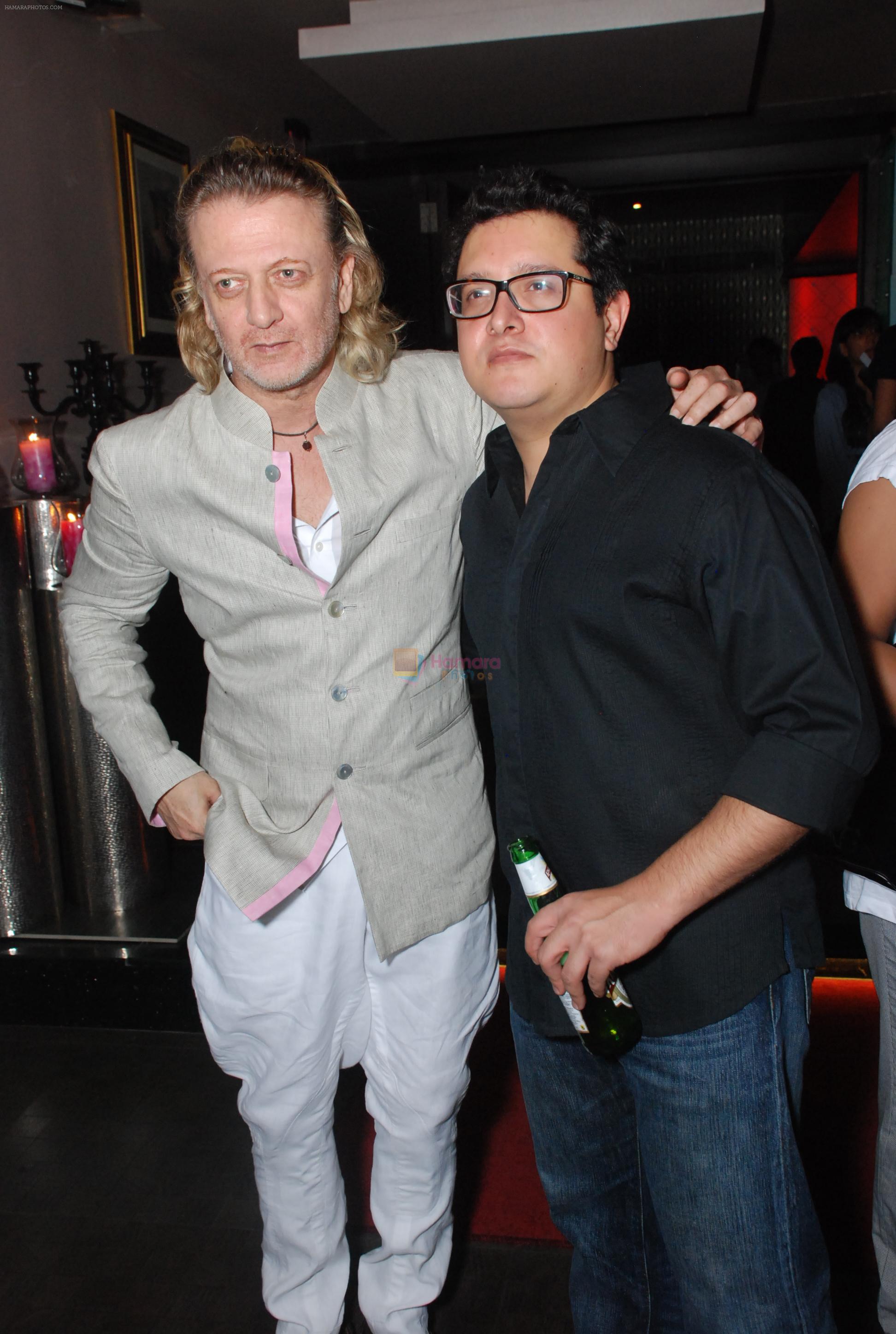 Rohit Bal & Vivek Parikh at the unveiling of Maxim's Best covers of the year in Florian, New Delhi on 27th Aug 2011