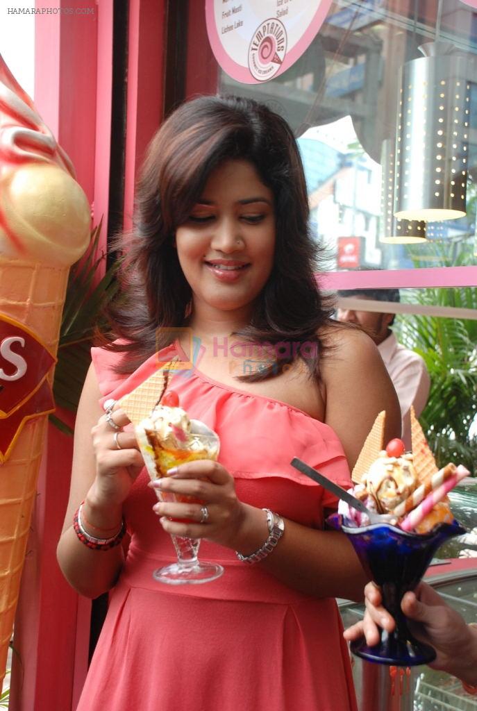 Soumya Bollapragada Launches Scoops Temptations on 27th August 2011